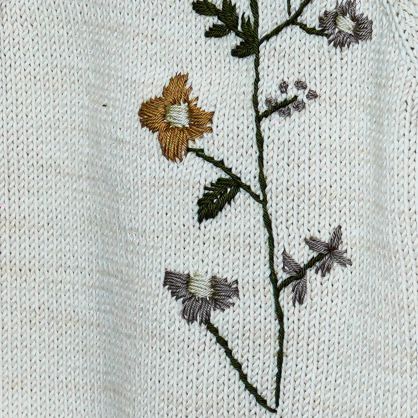 Premium Babystrampler langarm „Vintage Blümchen" Stickerei Premium Babystrampler langarm „Vintage Blümchen" Stickerei