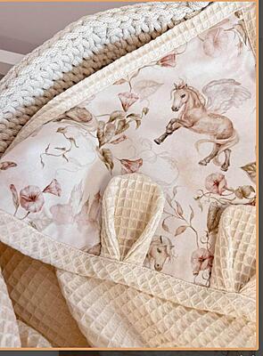 Motulinka Badetuch Waffeltuch „Rumaki" Pferdchen mit Flügeln Creme Motulinka Badetuch Waffeltuch „Rumaki" Pferdchen mit Flügeln Creme