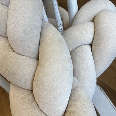 Bettschlangen geflochten in Velours Handmade 280cm – creme Bettschlangen geflochten in Velours Handmade 280cm – creme